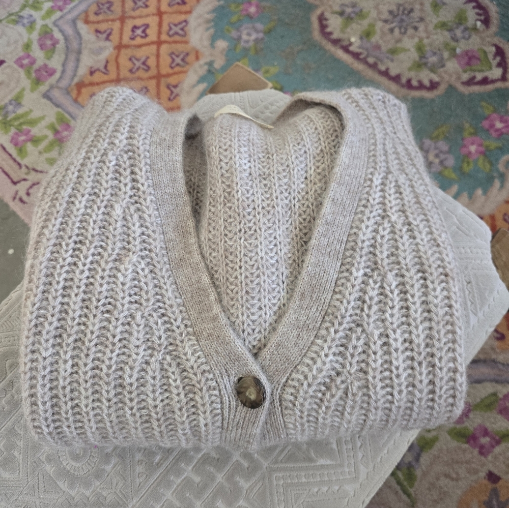 SÉZANE Basile Chunky Knit Mohair Cardigan Beige Grampacore Oversized S Like New - Picture 8 of 11